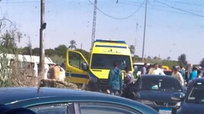 مصرع واصابة 10 أشخاص فى حادث تصادم 