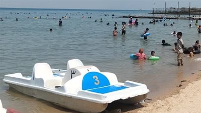 هدوء واستقرار في حالة البحر بشواطيء الإسماعيلية وفايد