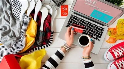 فتح أبواب الموضة الحديثة: استكشاف آخر صيحات الموضة للعام 2024