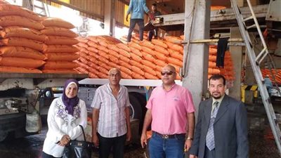 وكيل زراعة بالإسكندرية يتفقد شركة أبو قير للأسمدة