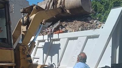 حملة مكبرة لرفع المخلفات بشوارع دشنا بقنا 