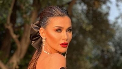  نادين الراسي تواكب موضة 2024 وتتصدر المشهد في مهرجان بياف 