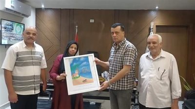 مدرسة الطويرات الفنية بنات تكرم وكيل وزارة التعليم بقنا