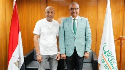 رسمياً.. البنك الأهلى يجدد عقد طارق مصطفى