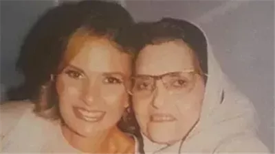 يسرا لوالدتها الراحلة في ذكراها: مفيش كلام يوفيكي حقك 
