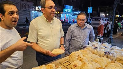  محافظ قنا يُتابع الأسواق في جولة مسائية 