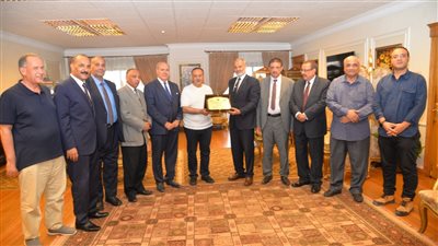 محافظ أسيوط يستقبل وفد رابطة الحقوقيين