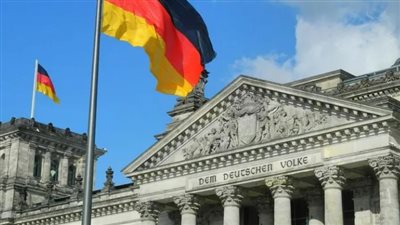 الداخلية الألمانية تحظر المركز الإسلامي في هامبورج لارتباطه بحزب الله