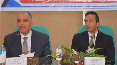 الإرشاد الزراعى يشارك في توعية المزارعين للاستفادة من جمع وتدوير قش الأرز بالبحيرة