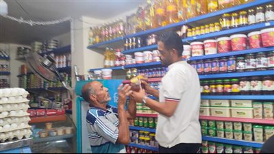 تحرير محاضر وضبط كميات من المواد الغذائية منتهية الصلاحية ببنى سويف