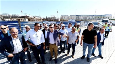 وزير الإسكان يتفقد الموقف التنفيذي لمنشآت مدينة العلمين الجديدة التراثية