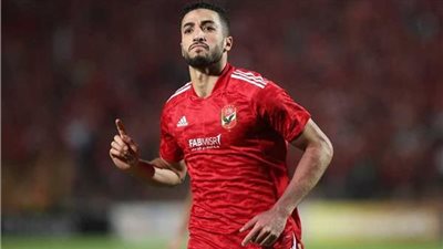 بولونيا الإيطالي يتواصل مع محمد عبدالمنعم لتعويض كالافيوري