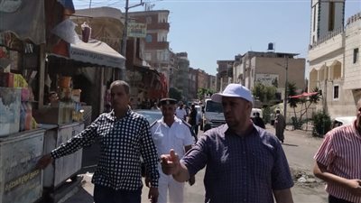 سكرتير مساعد البحيرة يقود حملة لرفع الإشغالات بأبو المطامير 