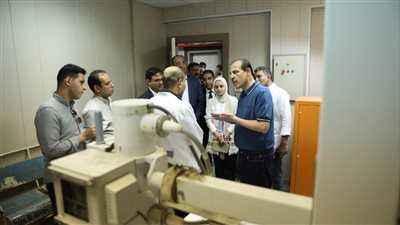 إجراءات قانونية حيال بعض الأطباء بعيادة التأمين الصحي بأسيوط لعدم الالتزام بمواعيد العمل