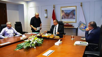 محافظ جنوب سيناء يشهد تنفيذ مشروعات مديرية الإسكان 