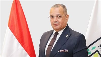 محافظ جنوب سيناء يوجه بفحص شكوى تضرر بعض المنتفعين بالمحلات