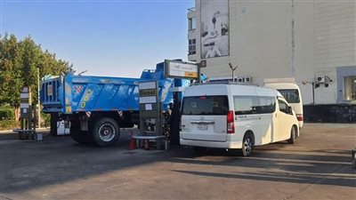 انتظام العمل بمحطات الوقود وموقف السرفيس بالغردقة 