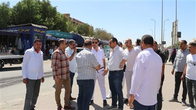 حملات على الإشغالات والتعديات على الطرق وأرصفة المشاة في 4 مدن