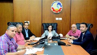 محافظ البحيرة تعقد إجتماعًا لتحديد تعريفة الركوب الجديدة