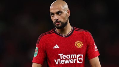 وكيل أمرابط يوضح مستقبل اللاعب مع مانشستر يونايتد 