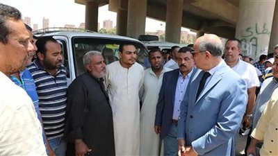 محافظ المنيا يتابع التزام السائقين بالتعريفة الجديدة