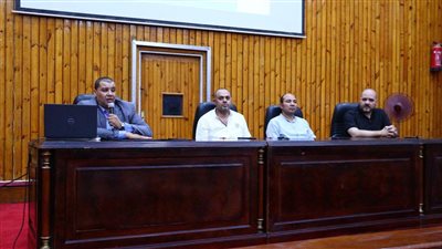 جامعة سوهاج تستعرض مجهودات الدولة في تطوير مصادر الطاقة المتجددة