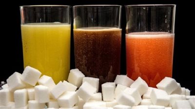 تناول عصائر الفاكهة في مرحلة الطفولة يزيد من خطر إصابة الذكور بمرض مزمن