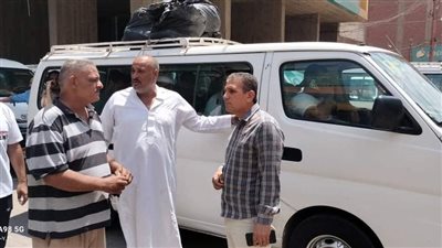 رئيس مدينة الزقازيق يتابع انتظام المواقف والالتزام بالتعريفة الجديدة