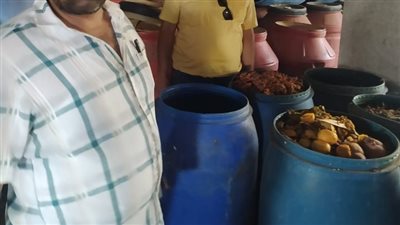 غلق مصنع مخللات لعدم الالتزام بالاشتراطات الصحية في الزقازيق