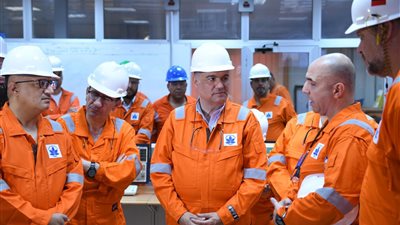 القابضة للغازات تناقش تذليل العقبات والإسراع في تنمية حقول الشركة الفرعونية ببورسعيد