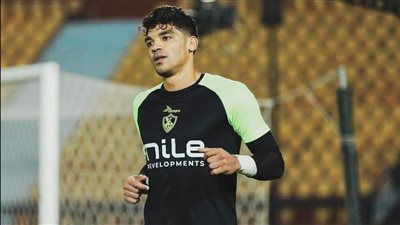 محمد صبحي يؤازر الزمالك أمام بيراميدز من المدرجات 