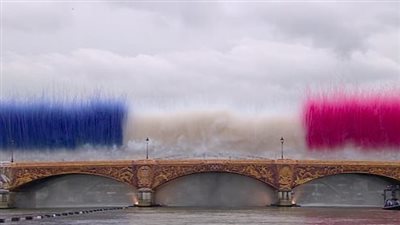 انطلاق حفل افتتاح أولمبياد باريس 2024 .. اليونان تقود قوارب الرياضيين بنهر السين 