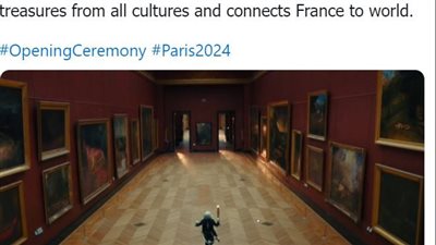 أولمبياد 2024.. حامل شعلة الأولمبياد يسرق متحف اللوفر