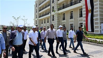رئيس الوزراء يتفقد الوحدات الجاهزة للتسليم بمشروع 