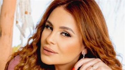 كارول سماحة تطل بلون البحر في عيد ميلادها