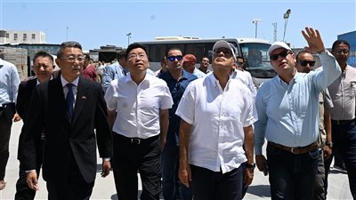 رئيس الوزراء يتفقد أبراج 