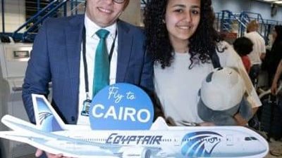 مطار مانشستر يحتفل بمرور عام على افتتاح الخط المباشر من وإلى القاهرة 