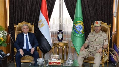 محافظ الإسماعيلية يستقبل قائد قوات الدفاع الشعبي والعسكري