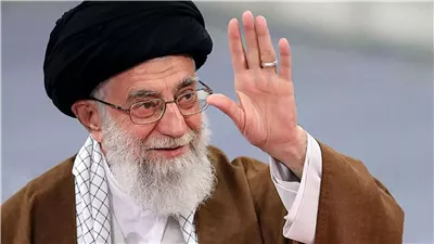 المرشد الإيراني: نوصي بتعامل بناء بين أركان النظام 