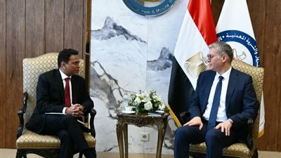 وزير البترول يبحث مع «إندوراما العالمية» إنشاء مصنع أسمدة باستثمارات 500 مليون دولار