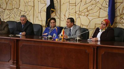 محافظ البحيرة لرؤساء المدن: حاربوا الفساد
