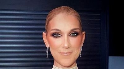 سيلين ديون تتألق بالكريستال في سماء باريس بعد غيابها 4 سنوات 