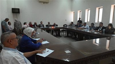  إحاطة مجلس شئون خدمة المجتمع بجامعة الفيوم ببرنامج 