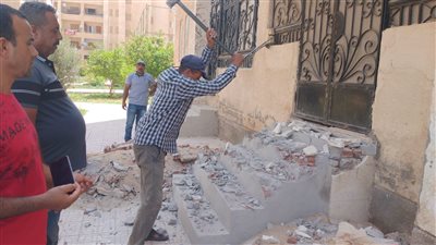 حملة لرفع الإشغالات وإزالة التعديات بالعاشر من رمضان