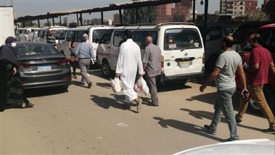 سائقو الميكروباص يفرضون تعريفة جديدة في الدقهلية ويرفضون تحميل الركاب