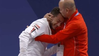 المقاولون العرب يهنئ البطل المصري محمد السيد بعد برونزية السلاح