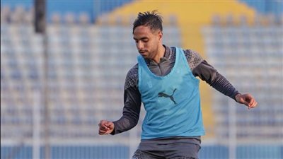 غضب داخل بيراميدز تجاه محمد الشيبي بعد طرده أمام مودرن سبورت