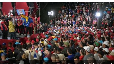 مادورو يفوز بولاية ثالثة في انتخابات الرئاسة في فنزويلا