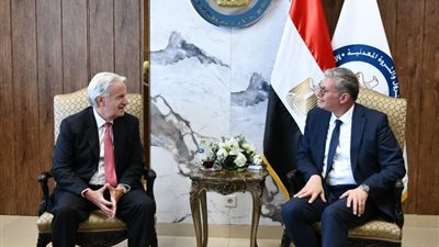 وزير البترول يبحث مع مسؤولي «أبكس الأمريكية» زيادة الإنتاج وتوسعة الاستثمارات 