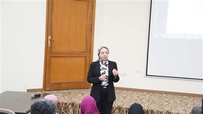 ندوة تعريفية للتوعية بأهداف المبادرة الوطنية للمشروعات الخضراء الذكية بالبحر الأحمر